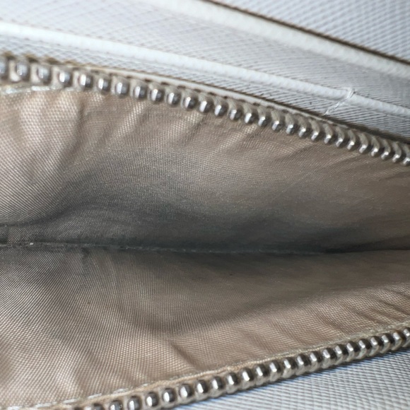 GUC Prada Saffiano Sogo Yokohama Talc Color Wallet with chained ID Tag - Picture 6 of 8